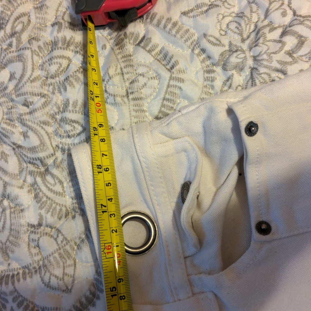 Capris - Picture 6 of 7